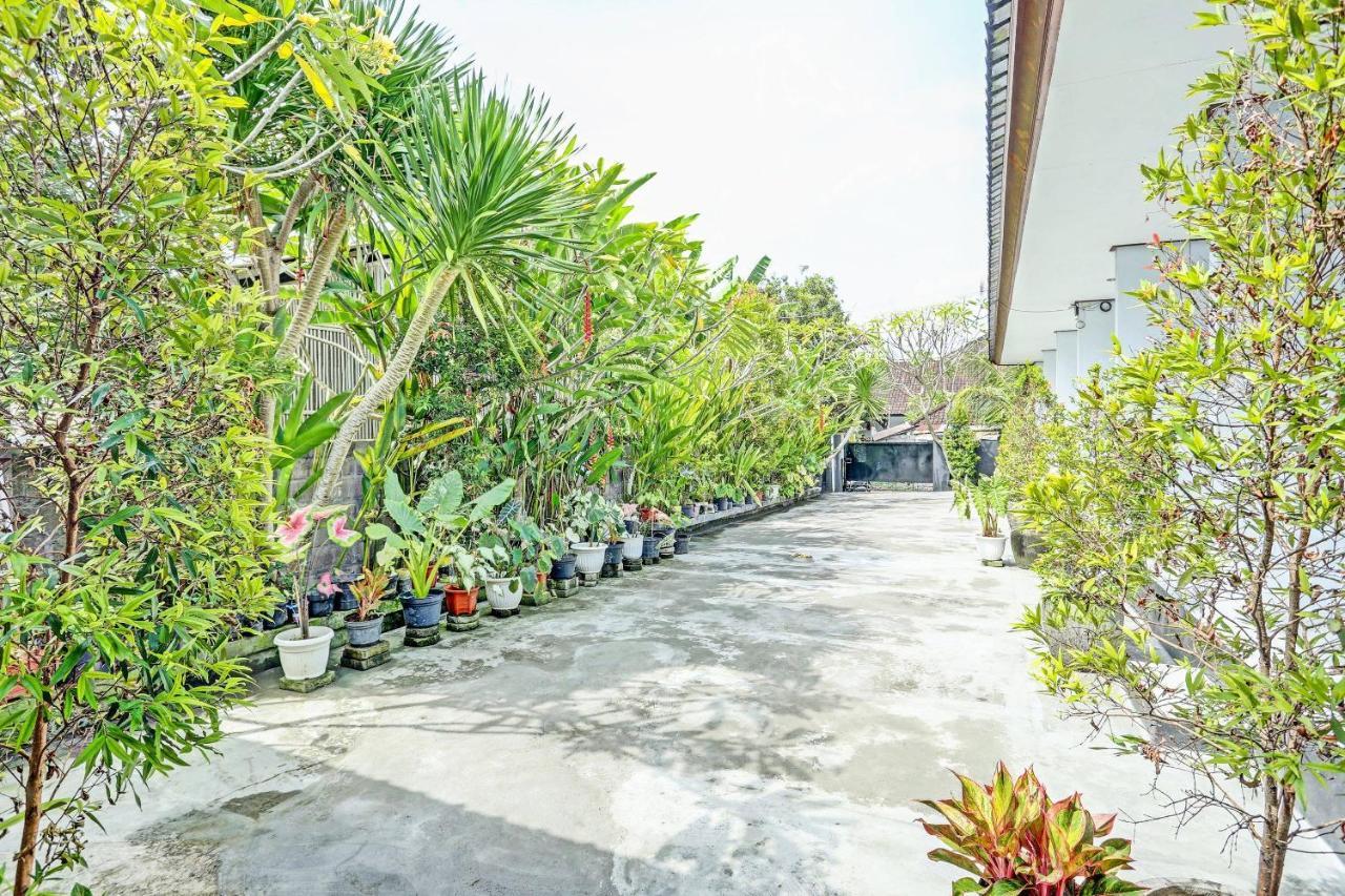 SPOT ON 91197 Pondok Rahayu Hotel Kerobokan  Bagian luar foto