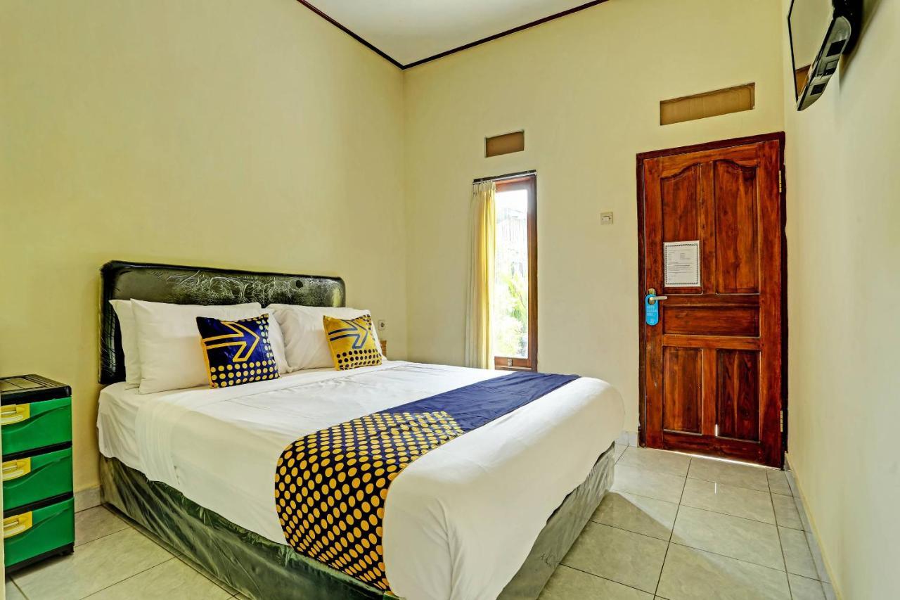 SPOT ON 91197 Pondok Rahayu Hotel Kerobokan  Bagian luar foto