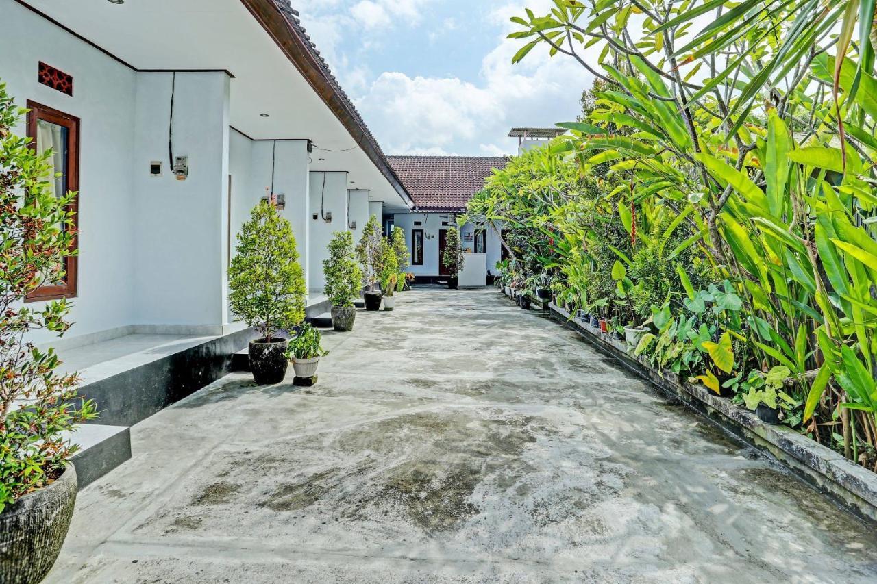 SPOT ON 91197 Pondok Rahayu Hotel Kerobokan  Bagian luar foto